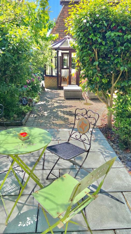 Beautiful Bexhill Cottage With Garden 3 Mins Walk To Beach Esterno foto
